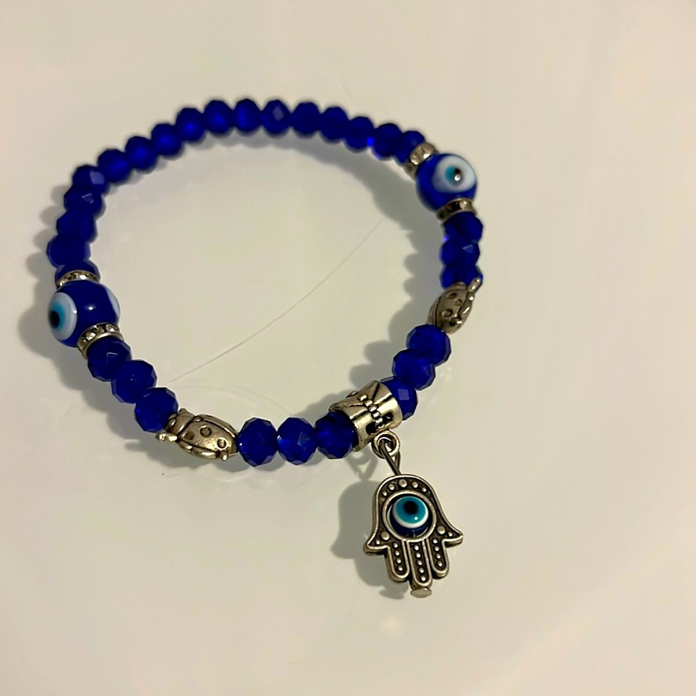 Bracelet with blue beads of the evil eye